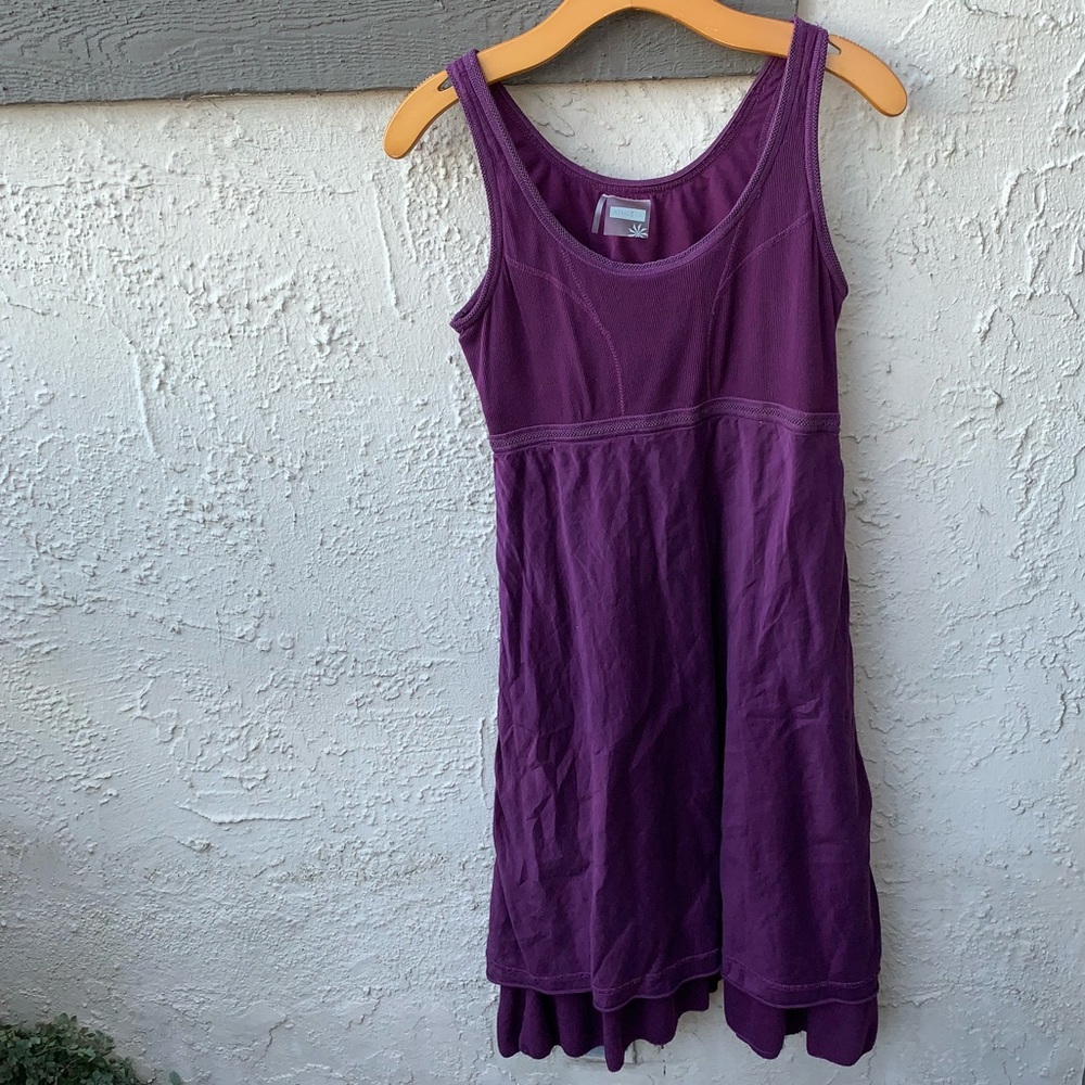 Athleta sleeveless dress size M